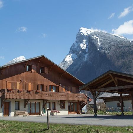 Particulier Loue 2 Appartements Communicants Dans Chalet A Samoens Jusqu A 16 Couchages Luaran gambar