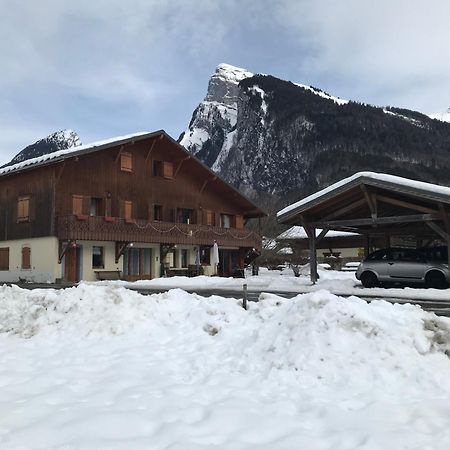 Particulier Loue 2 Appartements Communicants Dans Chalet A Samoens Jusqu A 16 Couchages Luaran gambar