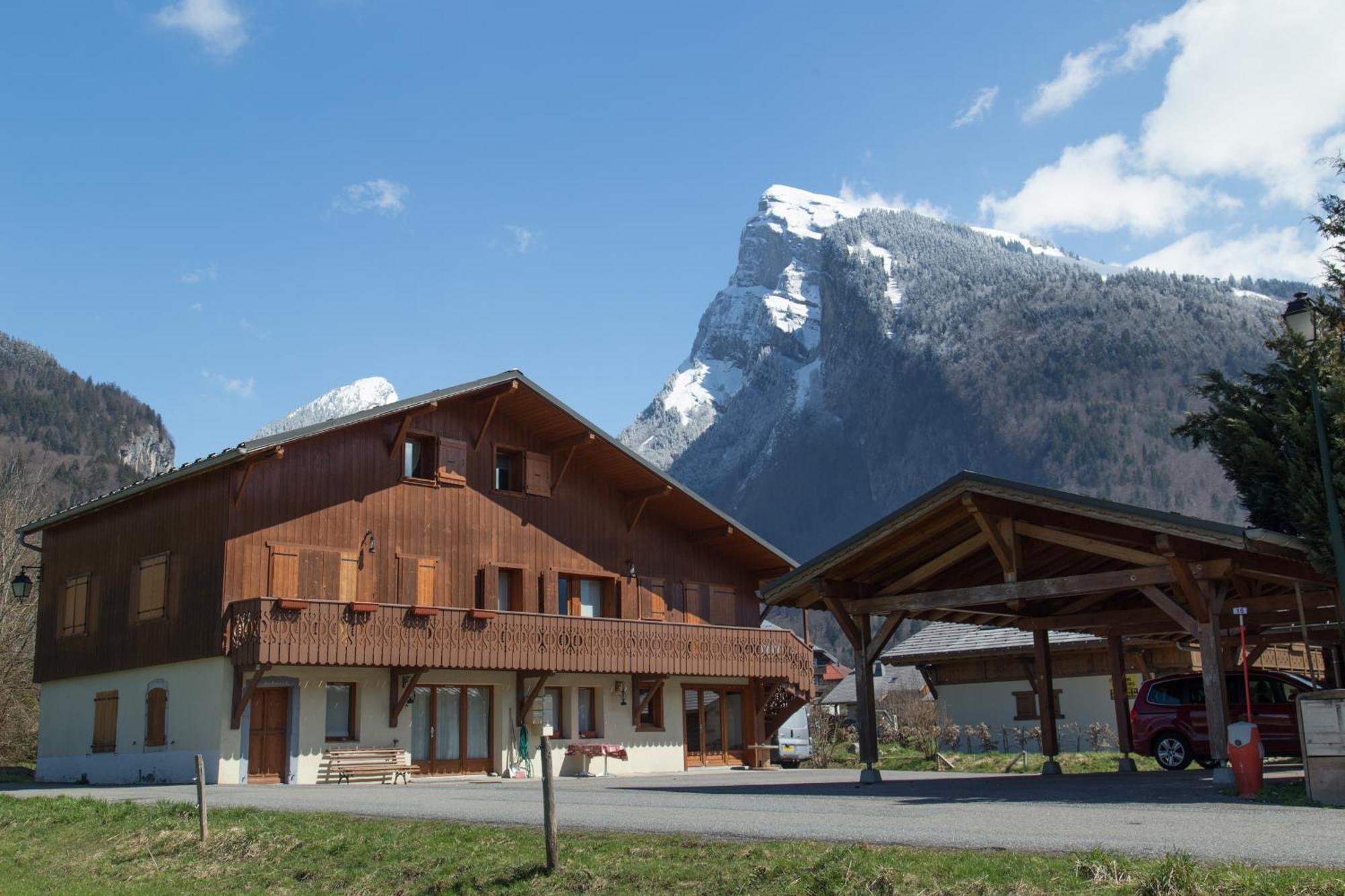 Particulier Loue 2 Appartements Communicants Dans Chalet A Samoens Jusqu A 16 Couchages Luaran gambar