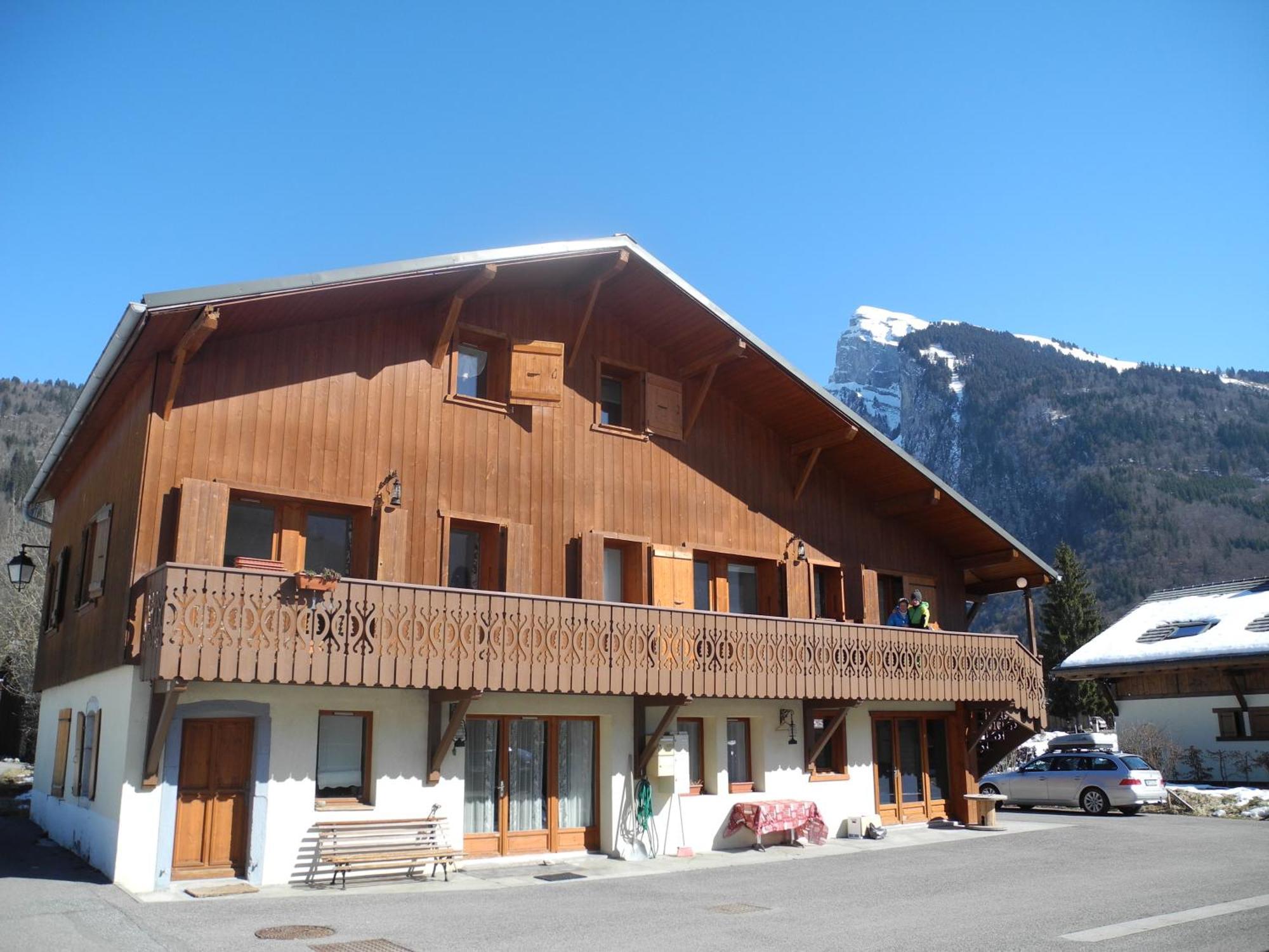 Particulier Loue 2 Appartements Communicants Dans Chalet A Samoens Jusqu A 16 Couchages Luaran gambar